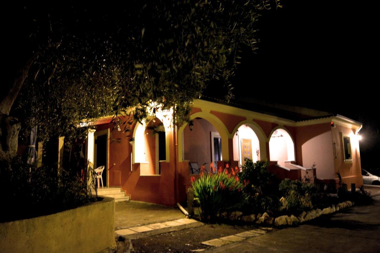Villa Skafonas Sinarádes Extérieur photo